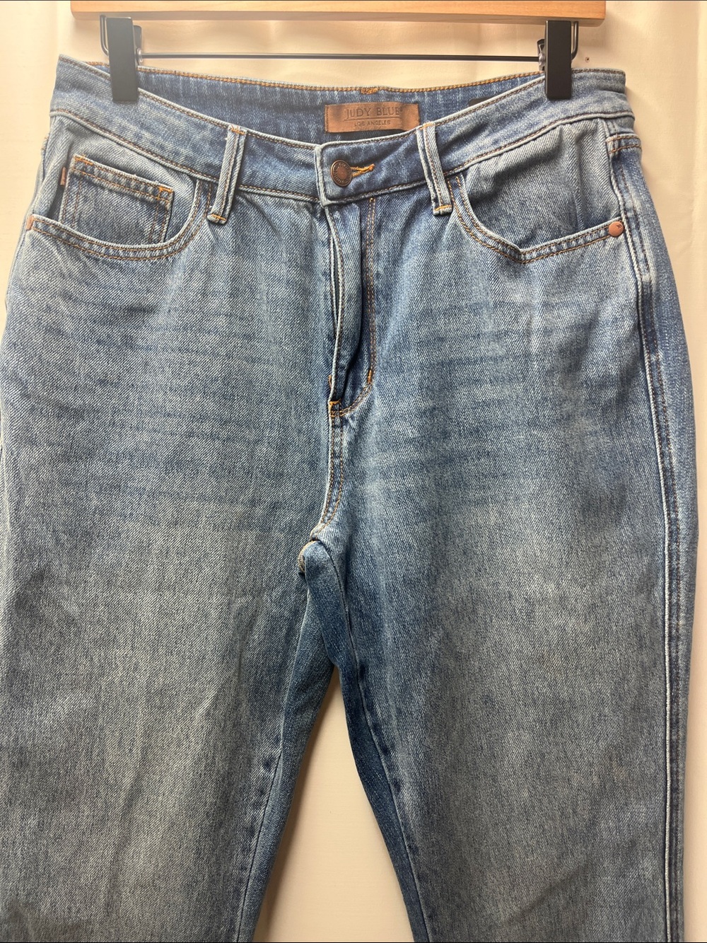 Judy Blue Medium Wash Boyfriend Fit Raw Undone Hem Jeans- 30 - Picture 2 of 5